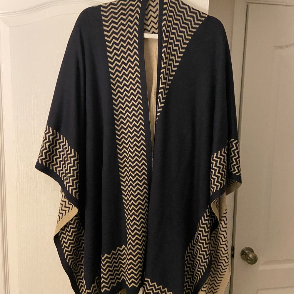 Chic Chevron Patterned Poncho